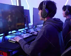 九游体育-电竞大师赛掀起高潮，海滨巨龙队读秒扳平岭北迅豹队，高压逼抢奏功——边后卫成为亮点