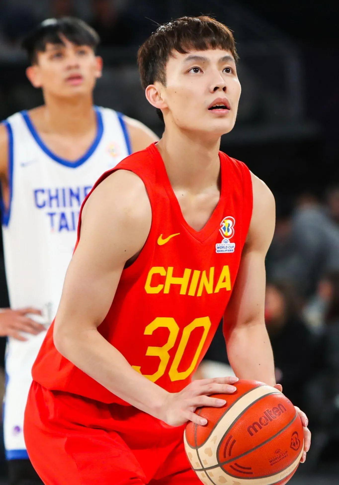 举重预选赛,漠南海豚队与燕山铁骑队逆转,体能对抗拉满!防守强度拉满 举重预选赛,漠南海豚队与燕山铁骑队逆转,体能对抗拉满!防守强度拉满